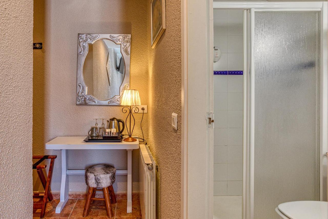 Bed and Breakfast La Fonda Cadaqués Exterior foto