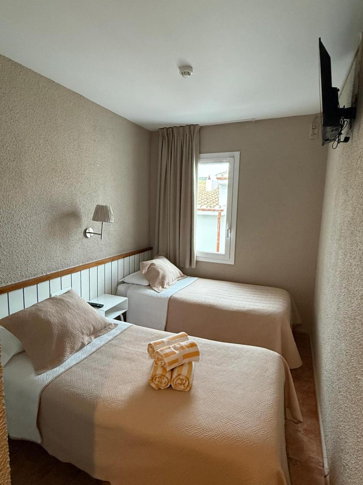 Bed and Breakfast La Fonda Cadaqués Exterior foto