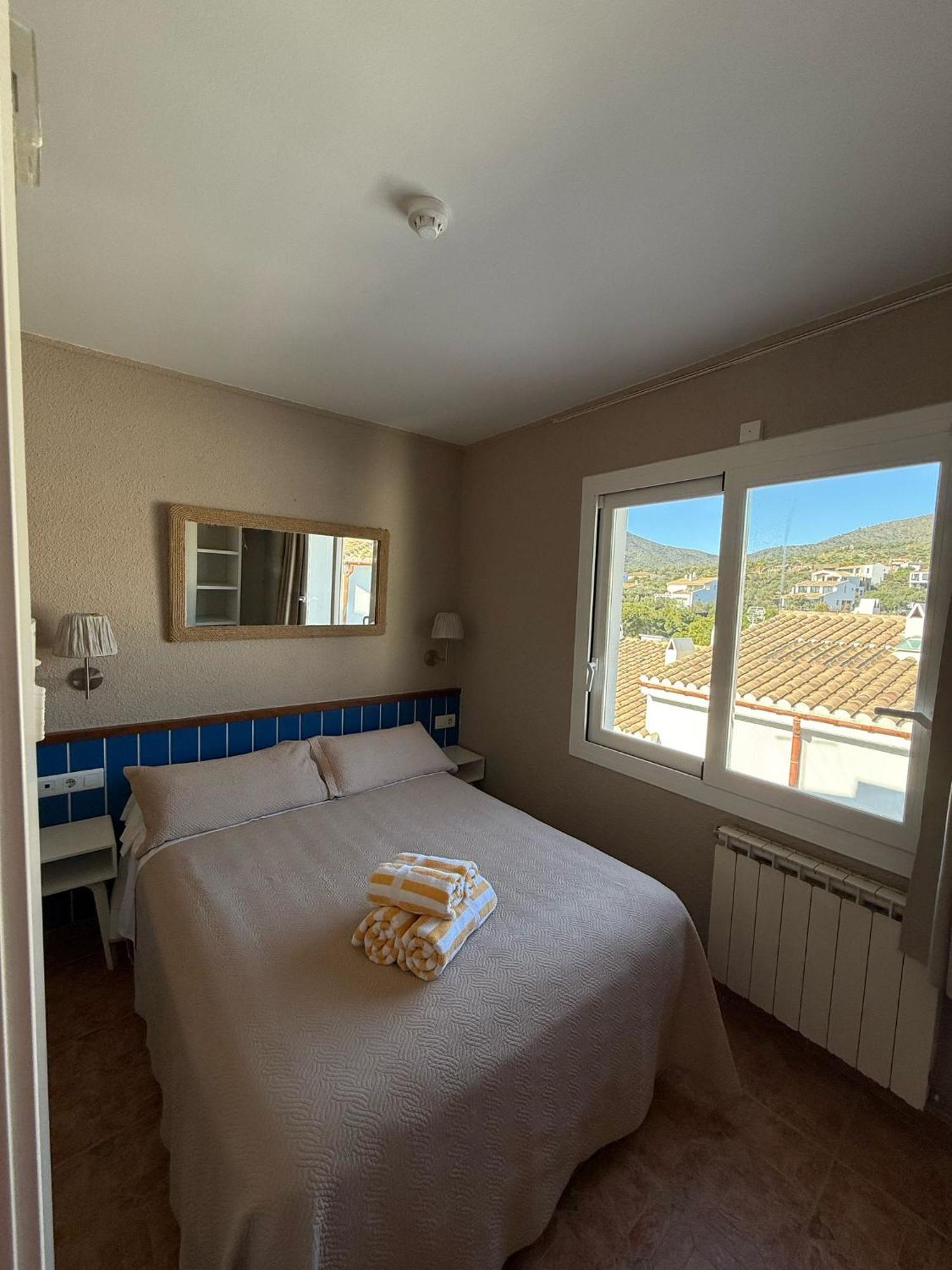 Bed and Breakfast La Fonda Cadaqués Exterior foto